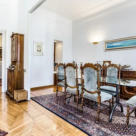 Appartement Huge Center Guastalla Gardens 8pax