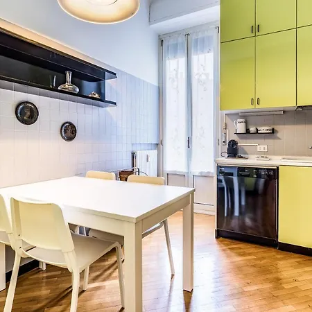 Huge Center Guastalla Gardens 8pax Appartement *